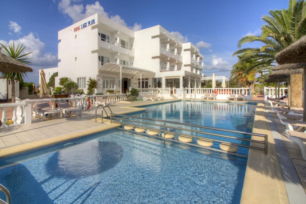 Lago Playa Es Pujols Exterior photo