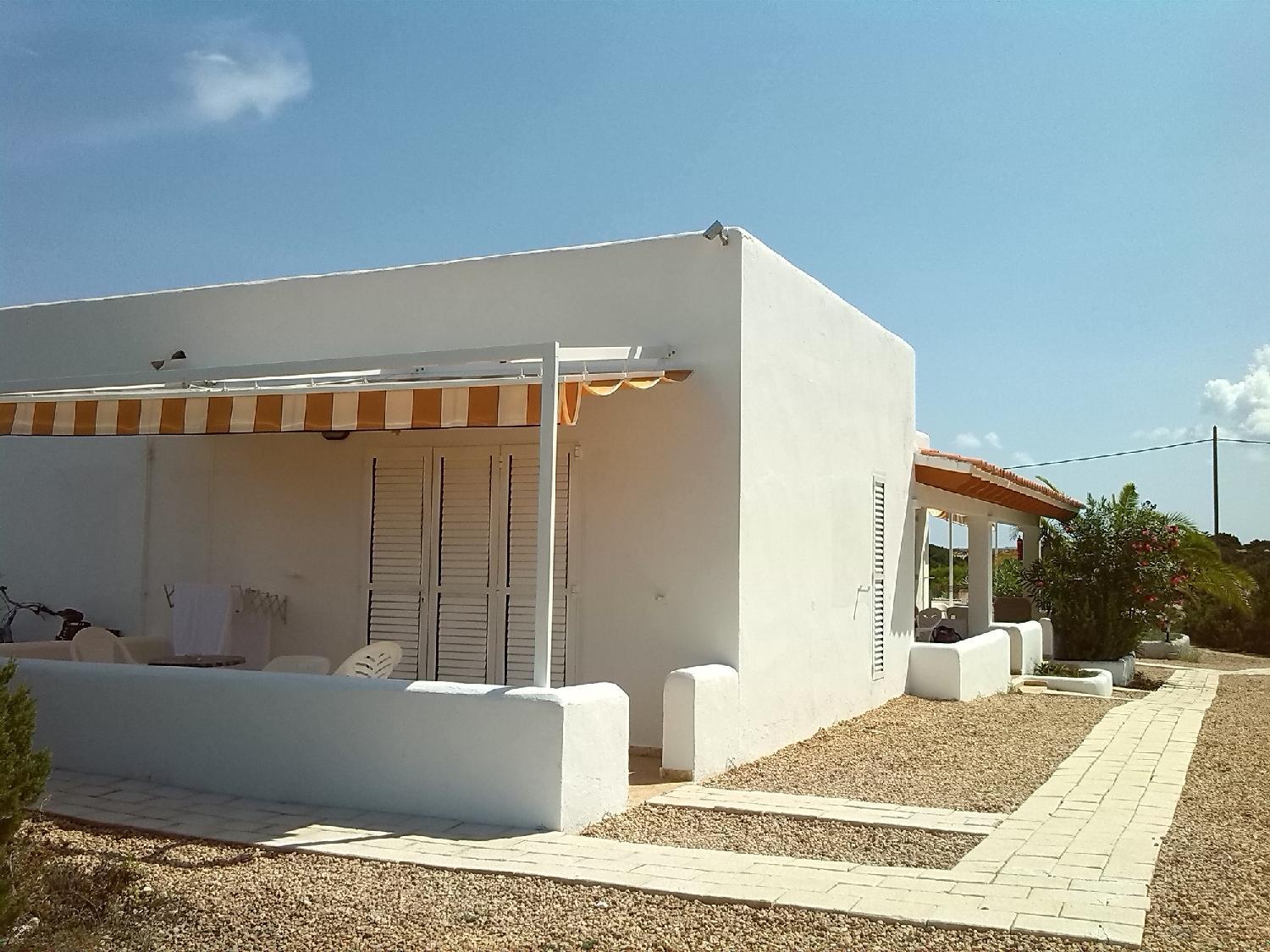 Lago Playa Es Pujols Exterior photo