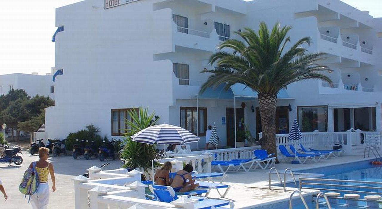 Lago Playa Es Pujols Exterior photo